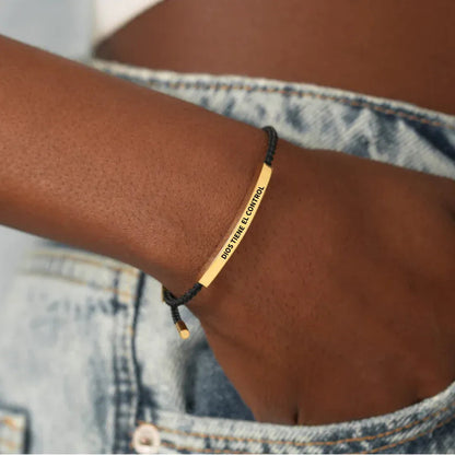 Pulsera “Dios Tiene el Control” (Baño en Oro 18K) + Ebook GRATIS